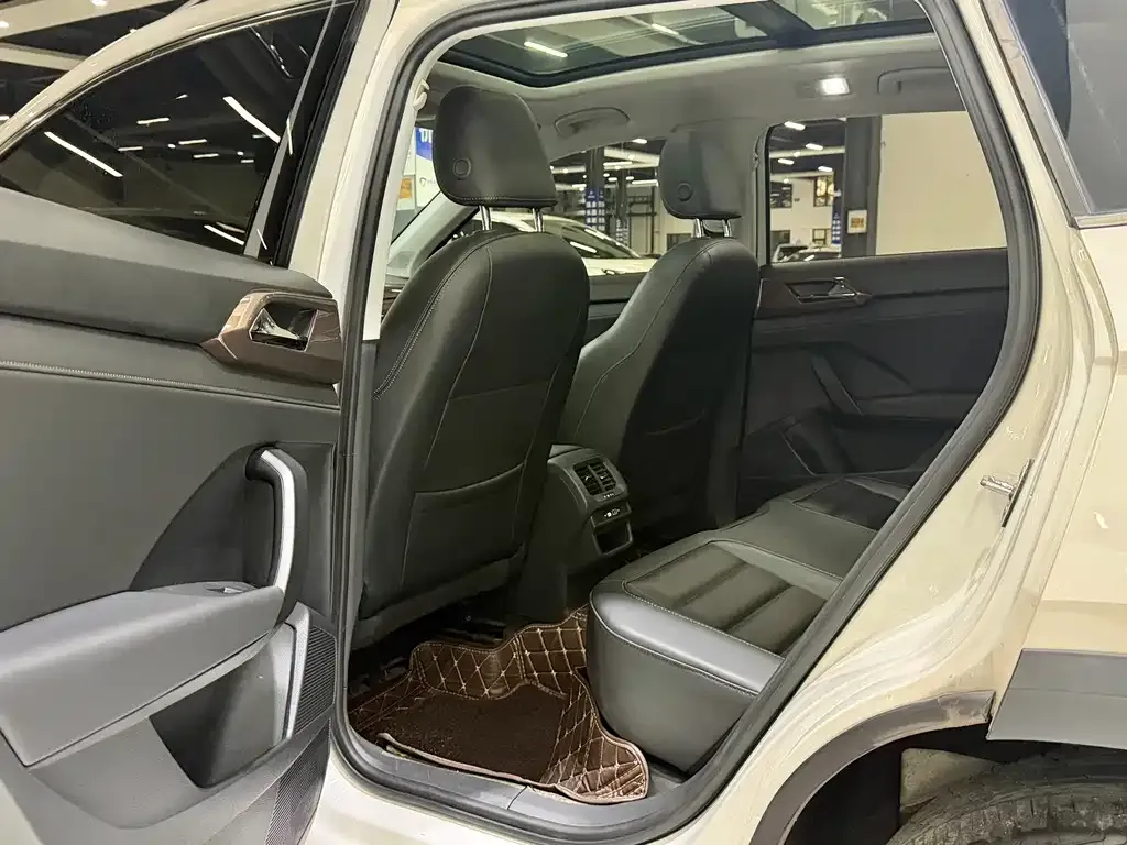 Volkswagen Tharu 2022 из CN, фото 5