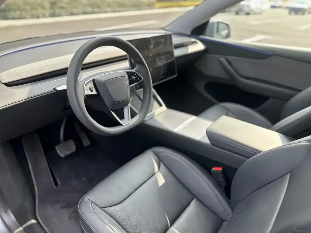 Tesla Model Y — фото 4