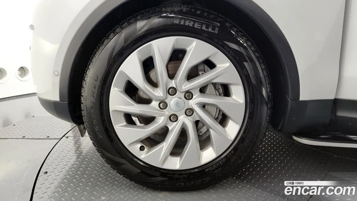 Land Rover Discovery 2024 из KR, фото 6