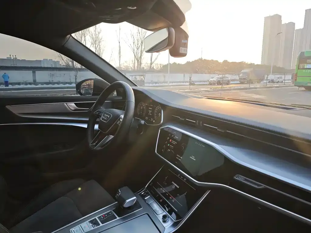 Audi A6L 2024 из CN, фото 9