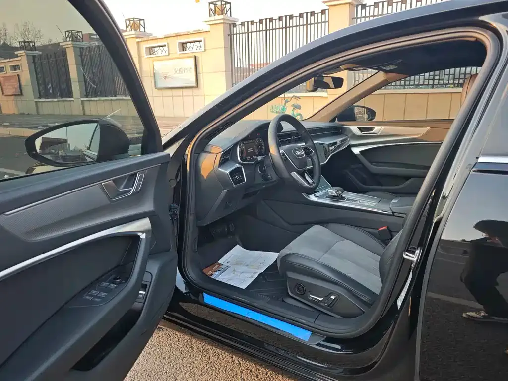 Audi A6L 2024 из CN, фото 10
