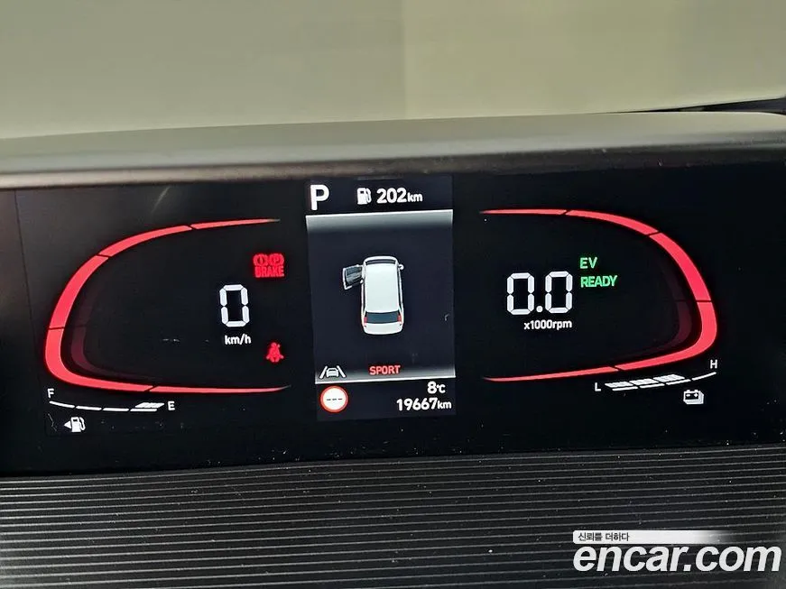 Hyundai Staria 2025 из KR, фото 3