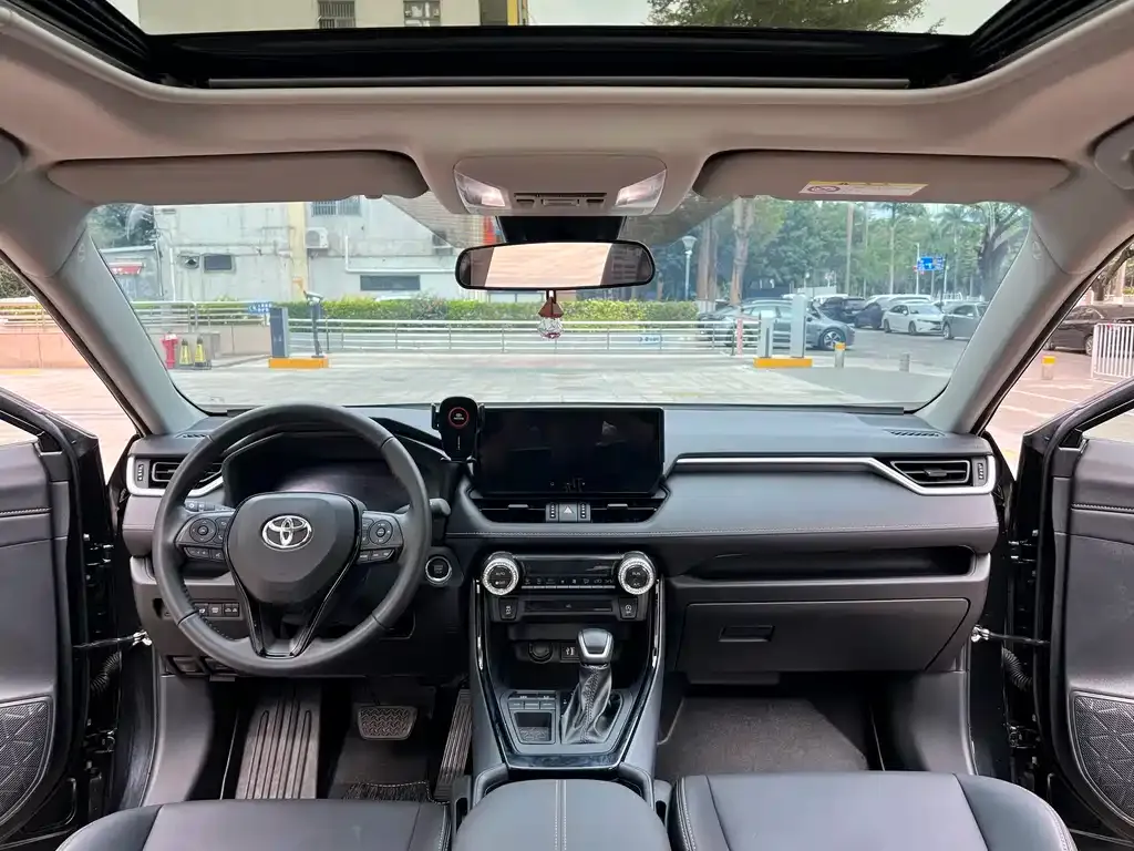 Toyota Wildlander 2025 из CN, фото 2