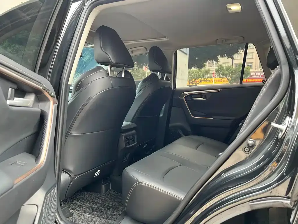 Toyota Wildlander 2025 из CN, фото 6