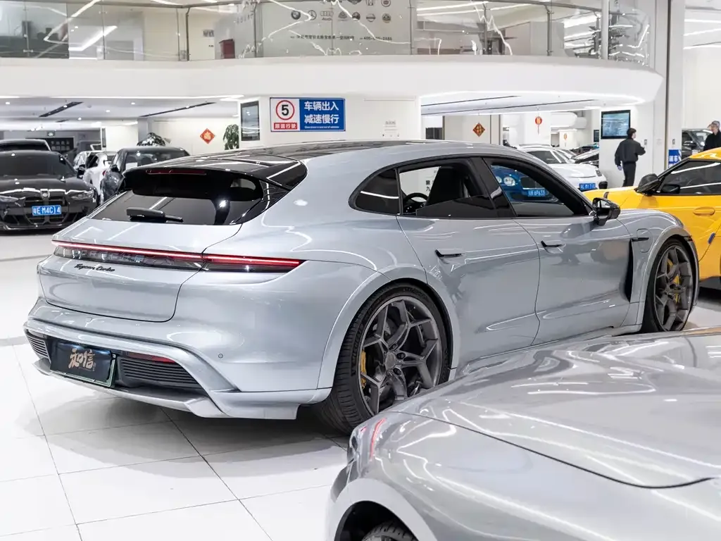 Porsche Taycan 2023 из CN, фото 10