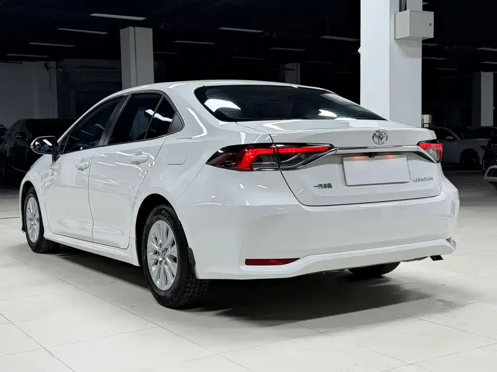 Toyota Corolla 2021 из CN, фото 9