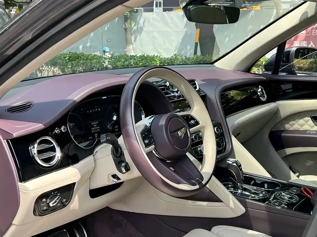 Bentley Bentayga 2021 из CN, фото 5