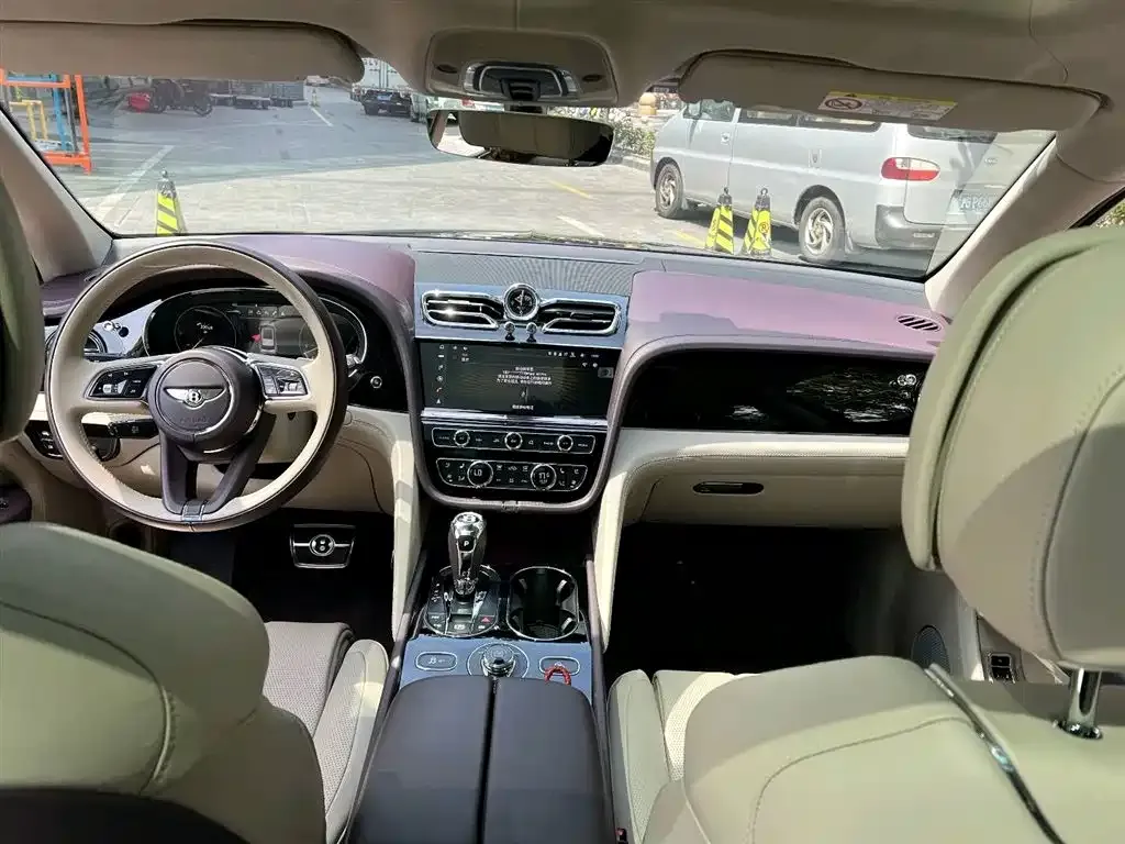 Bentley Bentayga 2021 из CN, фото 9