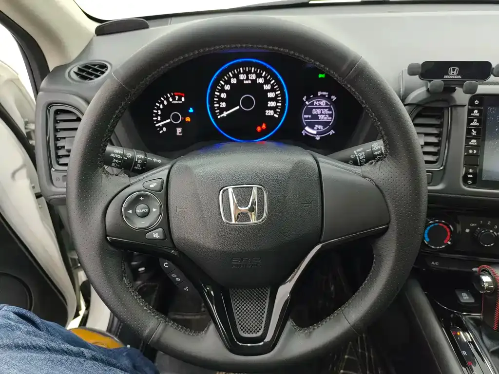 Honda Vezel 2022 из CN, фото 8