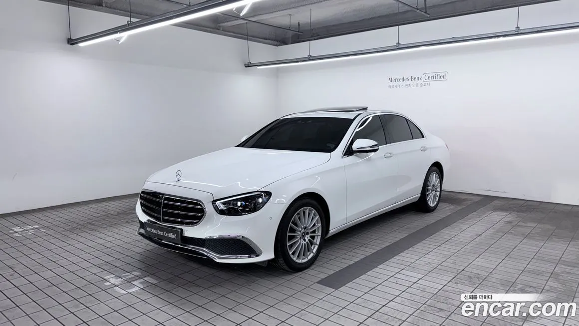 Mercedes-Benz E-Class — фото 1