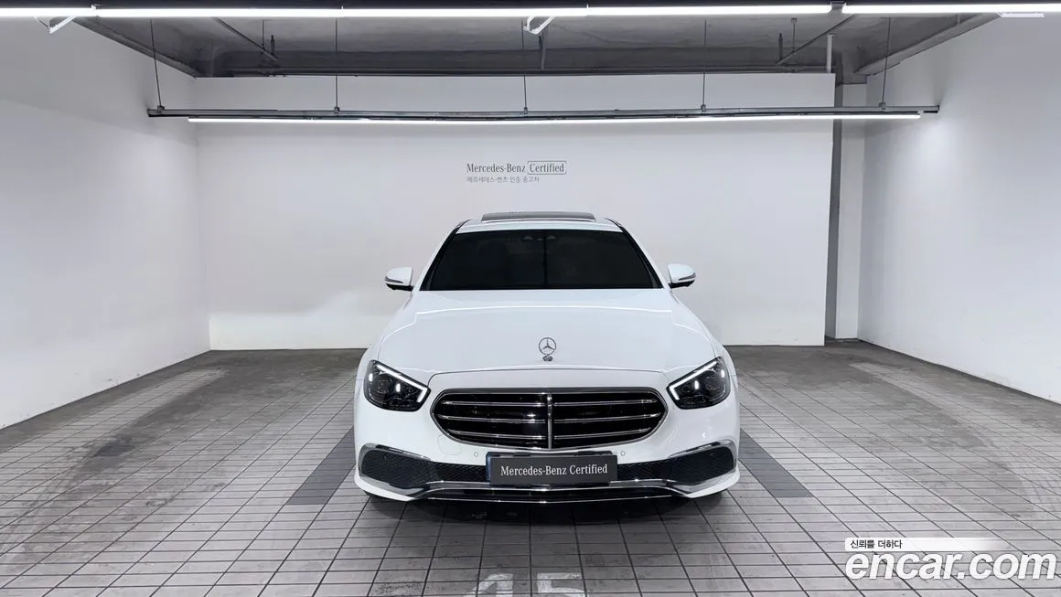 Mercedes-Benz E-Class — фото 3