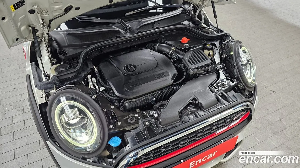 Mini Cooper Convertible 2021 из KR, фото 6