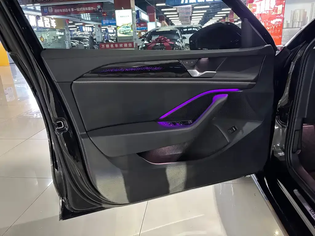 Volkswagen Magotan 2025 из CN, фото 4