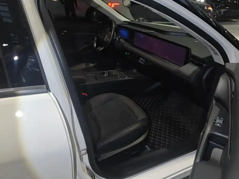 Ford Mondeo 2023 из CN, фото 2