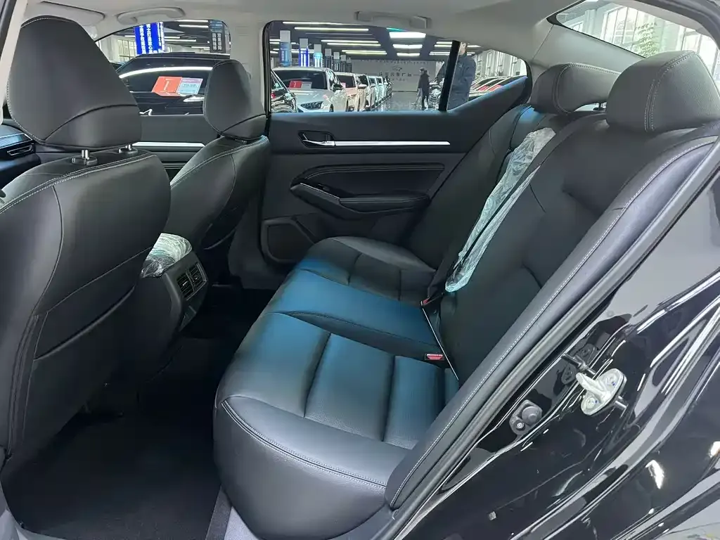 Nissan Teana 2025 из CN, фото 3