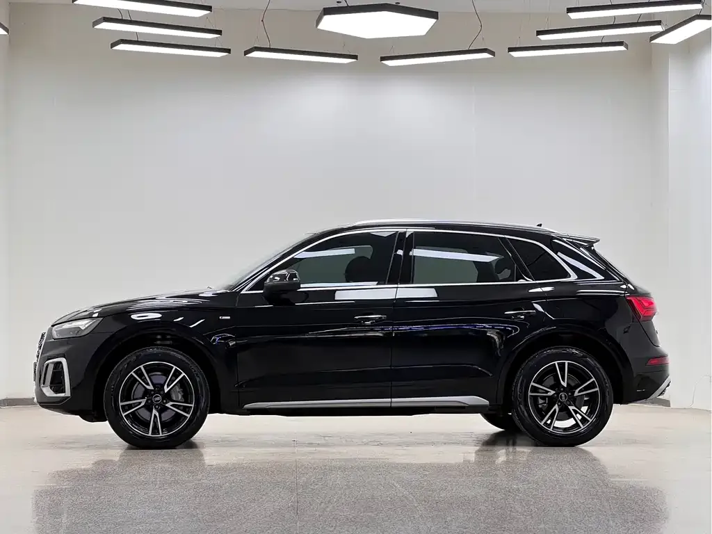 Audi Q5L — фото 4