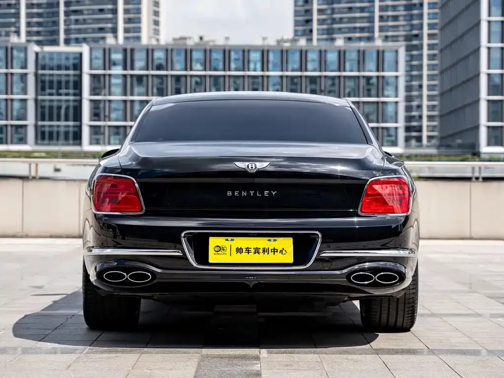 Bentley Flying Spur 2023 из CN, фото 6
