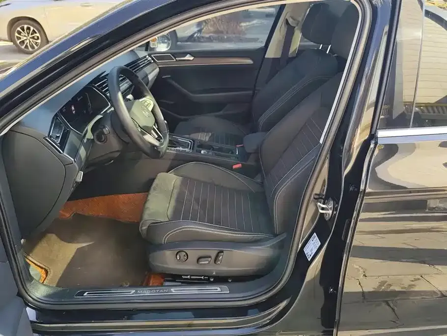 Volkswagen Passat 2022 из CN, фото 5