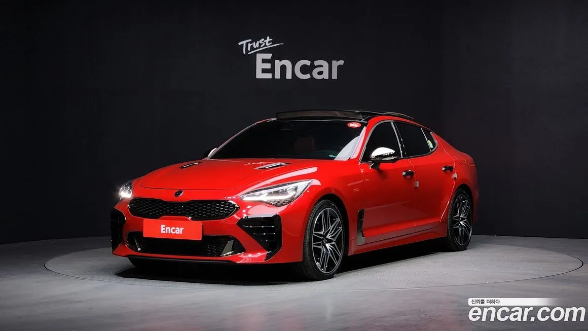 Kia Stinger — фото 1
