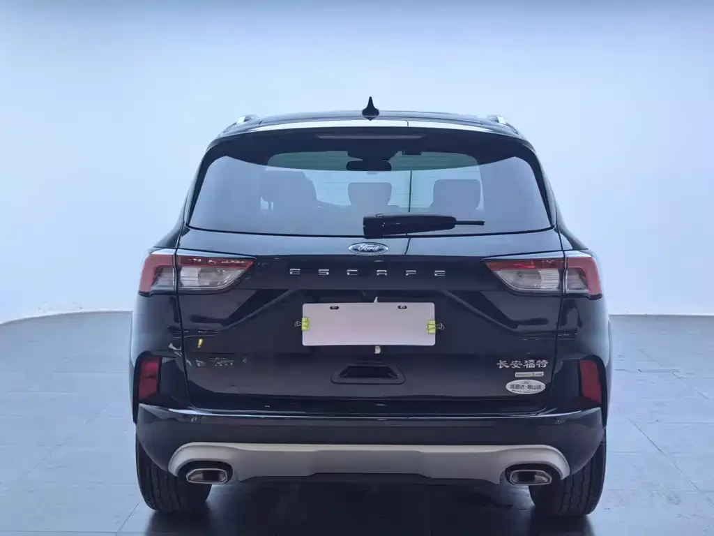 Ford Escape 2023 из CN, фото 2