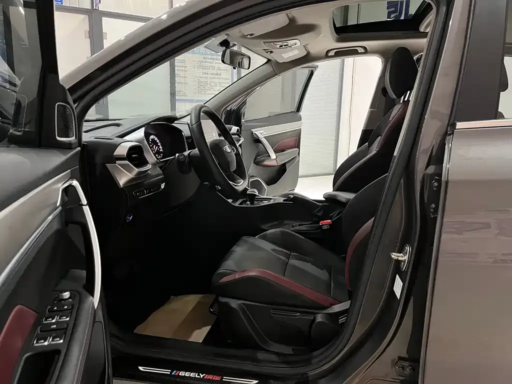 Geely Binyue 2021 из CN, фото 5