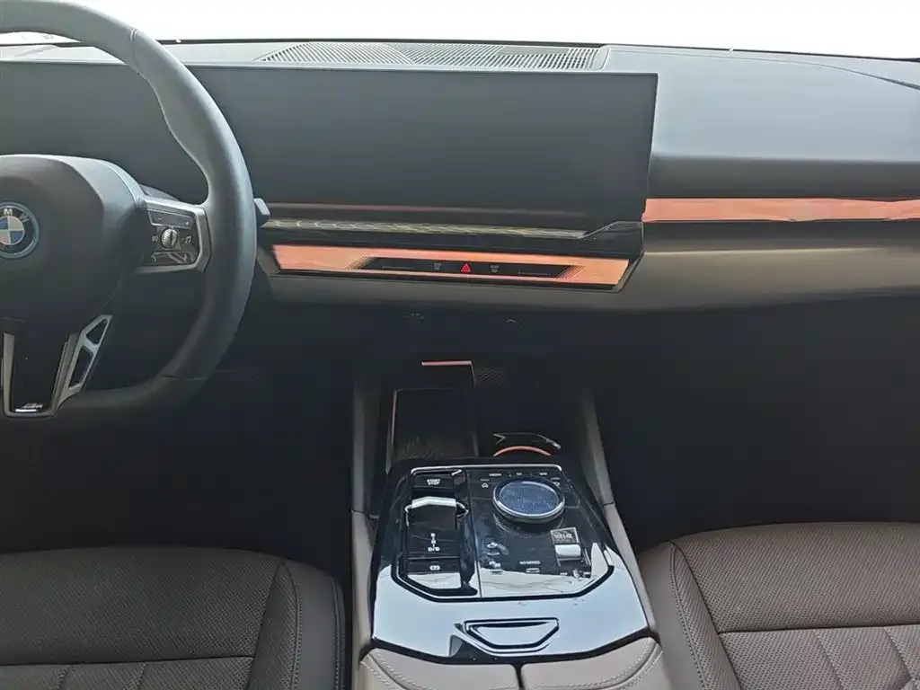 BMW i5 2025 из CN, фото 3