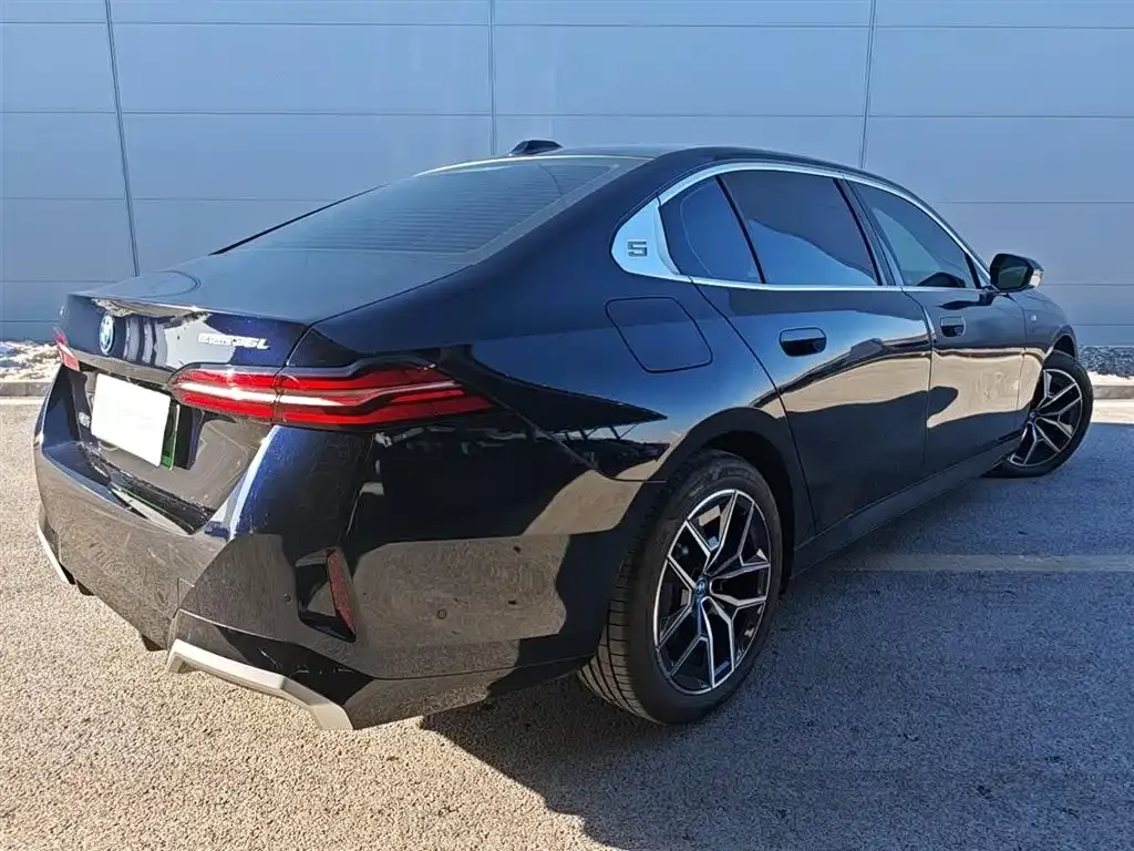 BMW i5 2025 из CN, фото 7