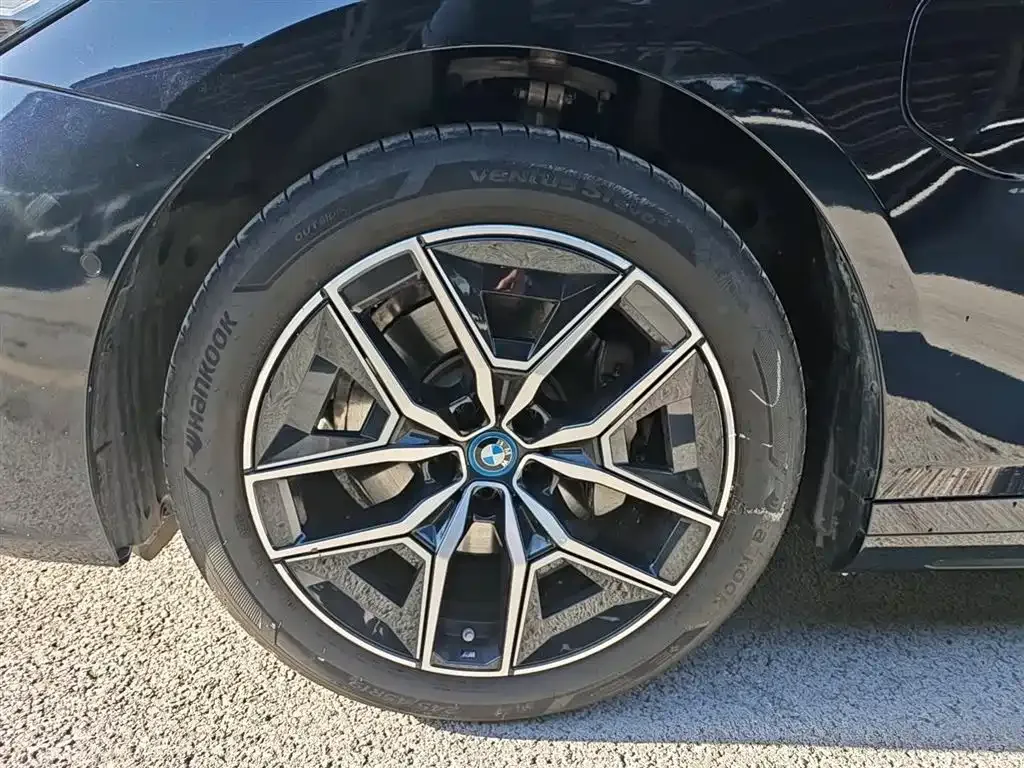 BMW i5 2025 из CN, фото 10