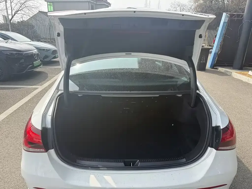 Mercedes-Benz A-Class 2022 из CN, фото 8
