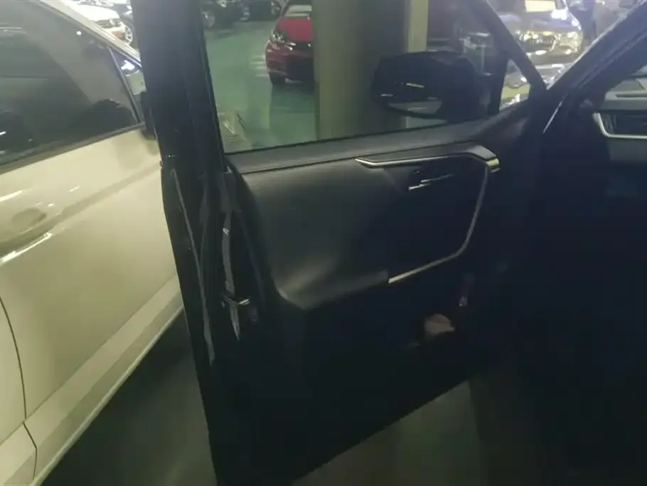 Toyota Wildlander 2021 из CN, фото 8