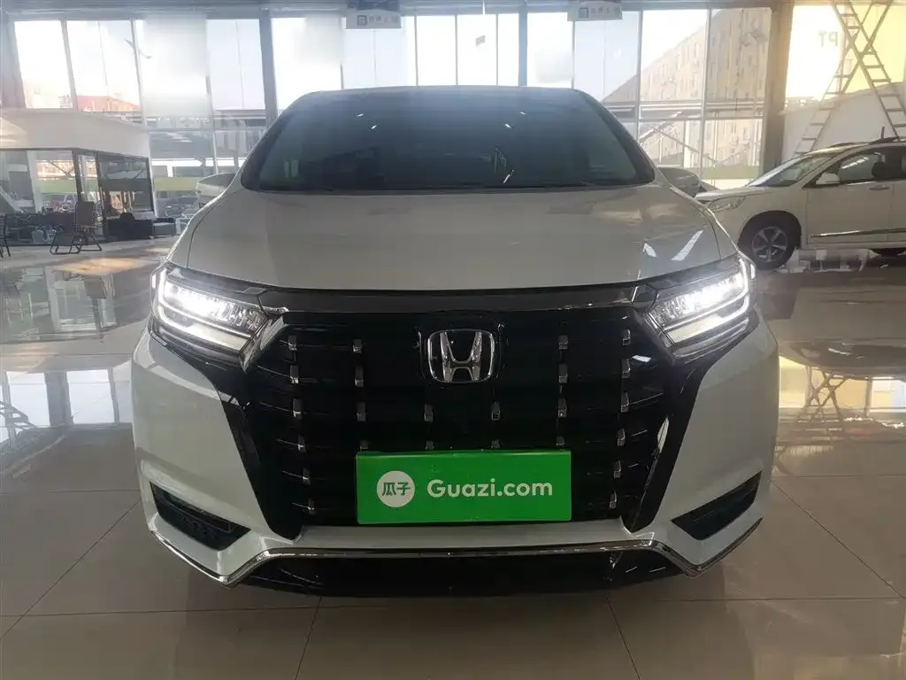 Honda Elysion 2024 из CN, фото 8