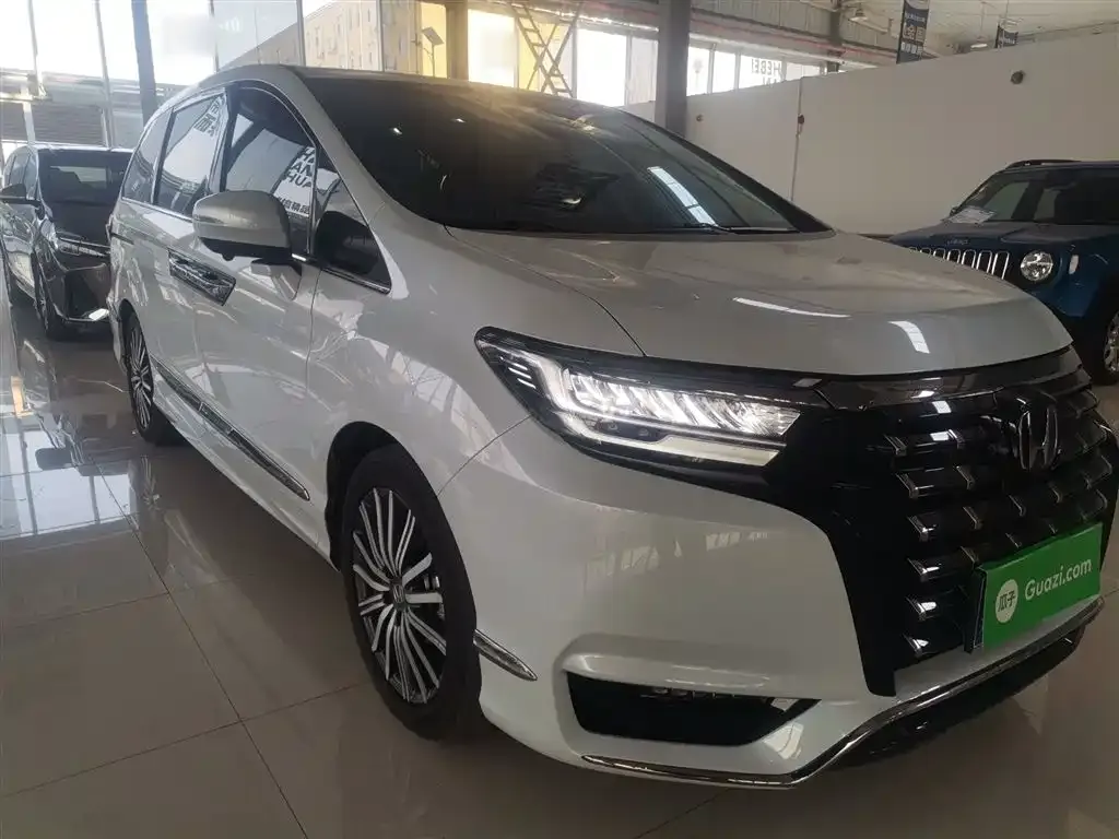 Honda Elysion 2024 из CN, фото 9