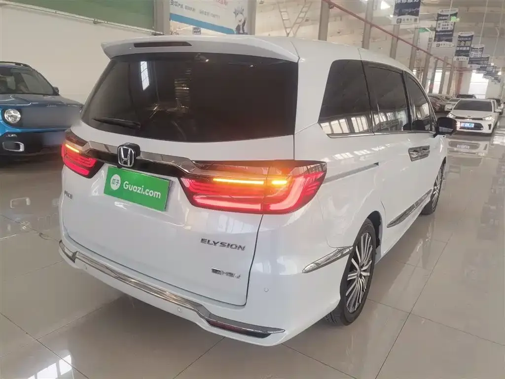 Honda Elysion 2024 из CN, фото 6