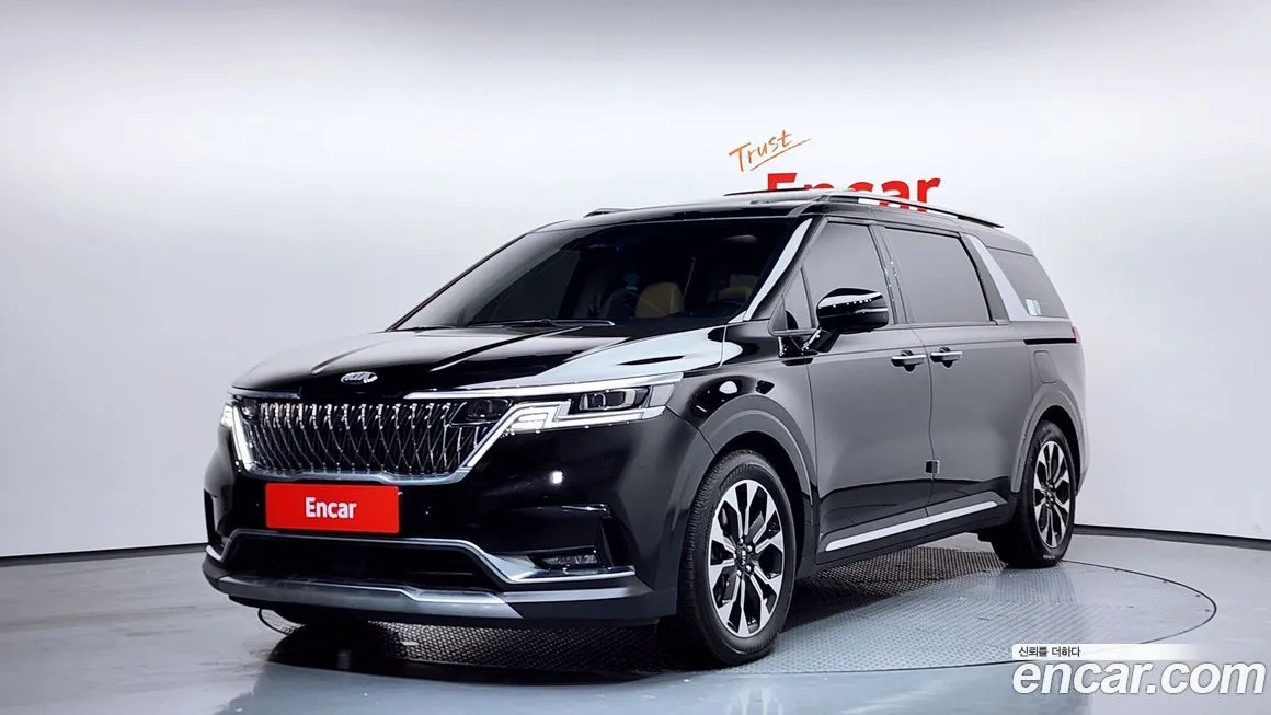 Kia Carnival — фото 1