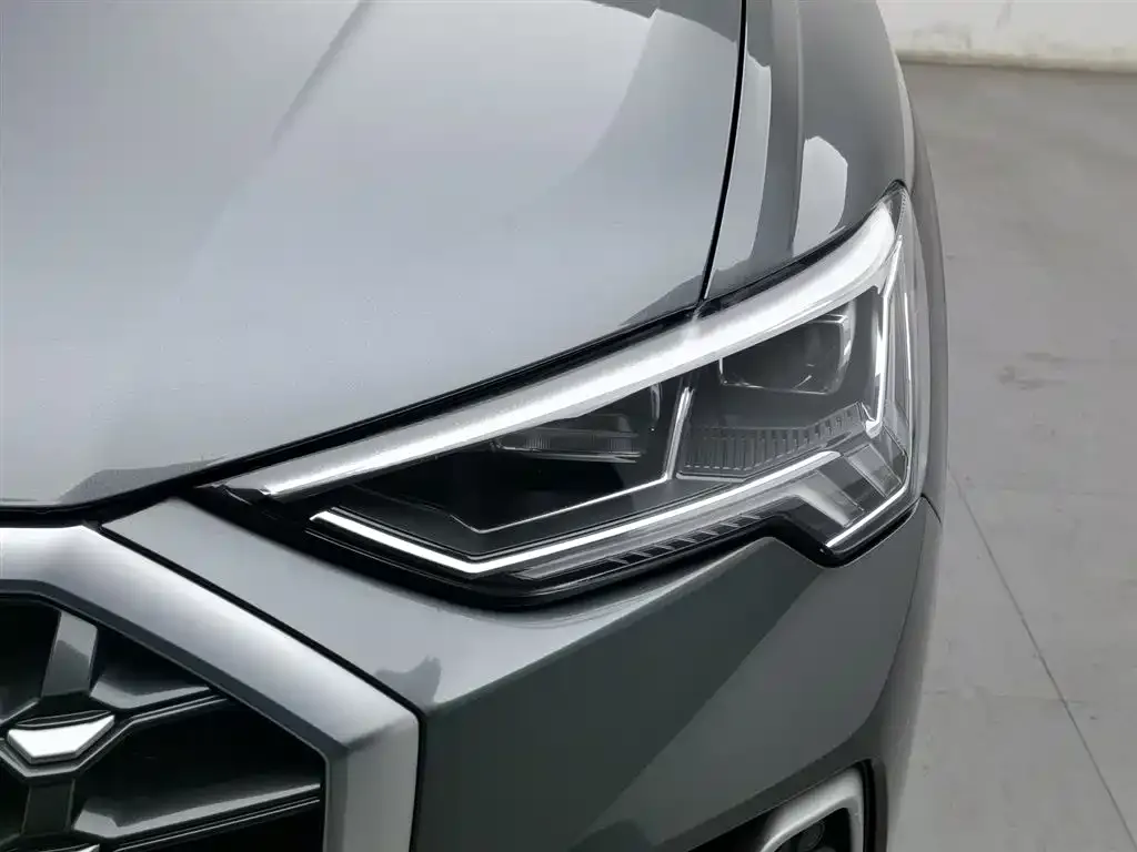 Audi Q3 — фото 7