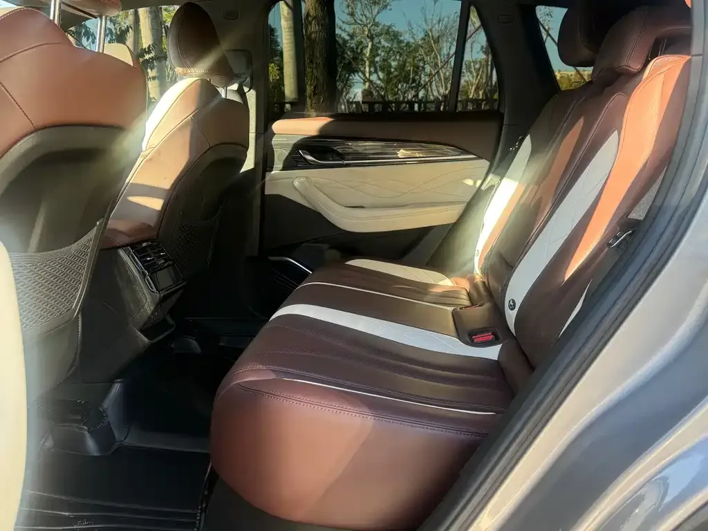 Geely Haoyue L 2023 из CN, фото 6