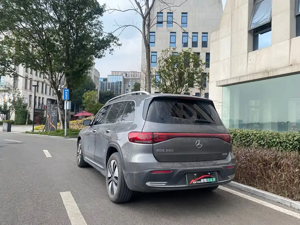 Mercedes-Benz EQB 2023 из CN, фото 2