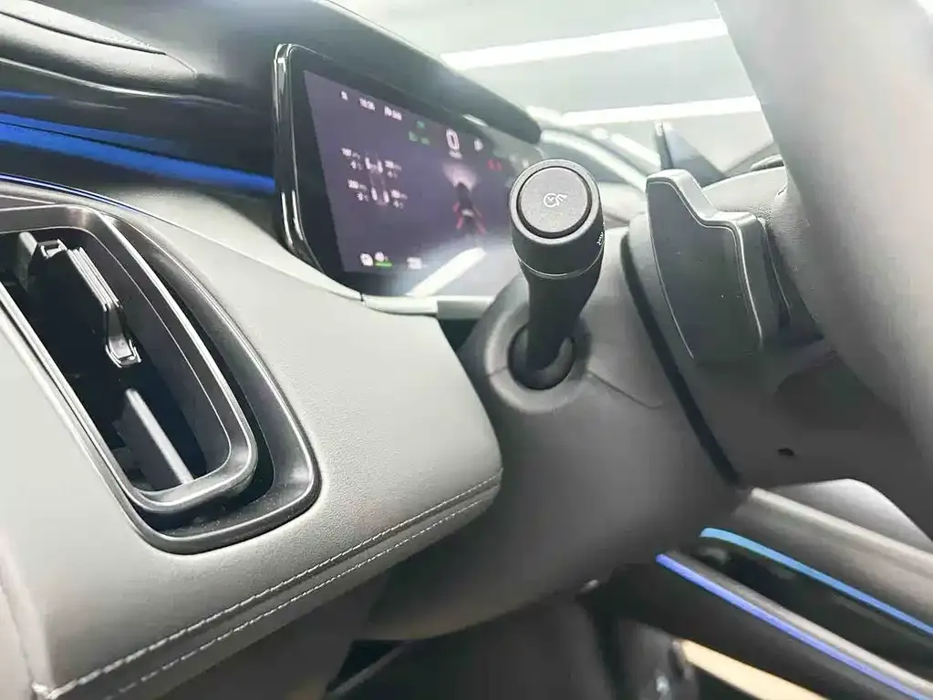 BYD L EV 2025 из CN, фото 2