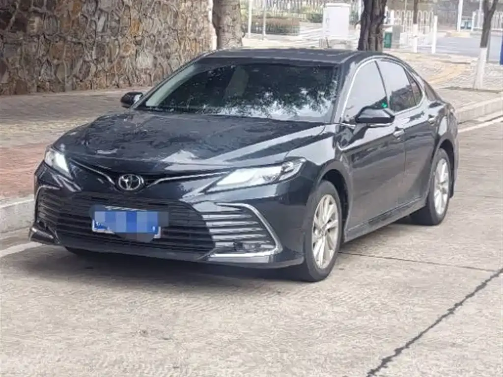 Toyota Camry — фото 8
