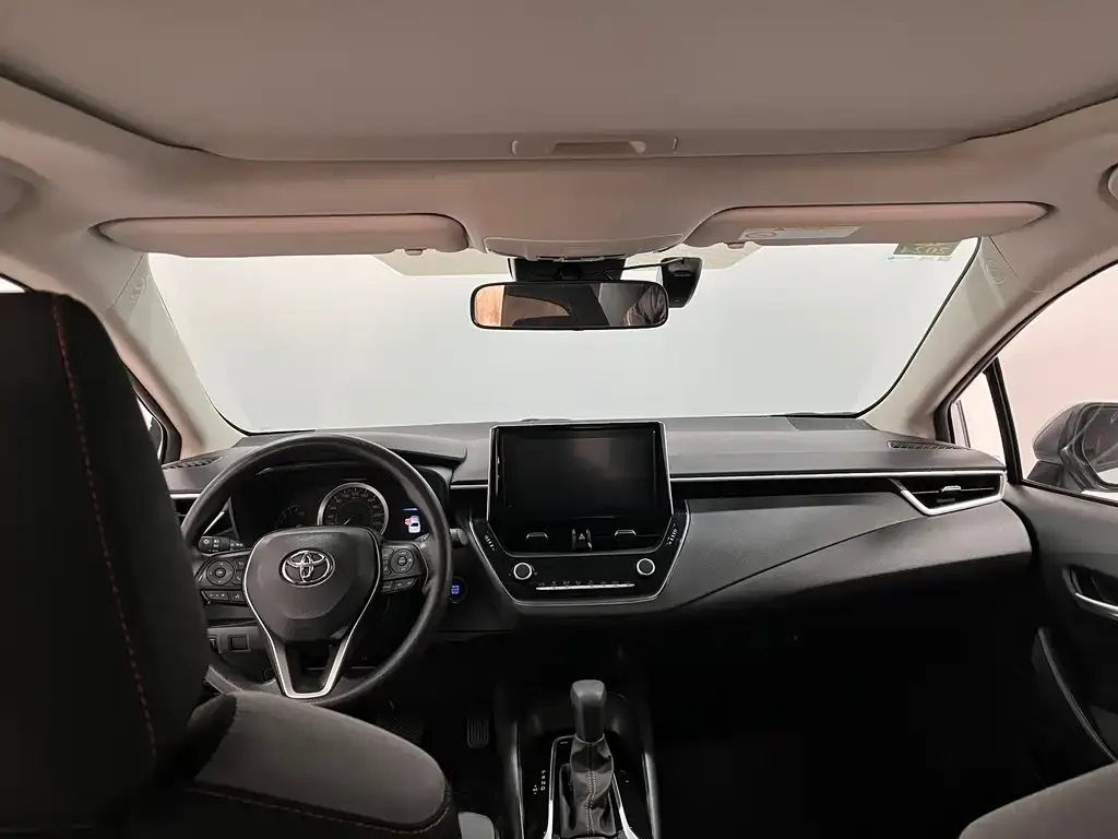 Toyota Corolla — фото 3