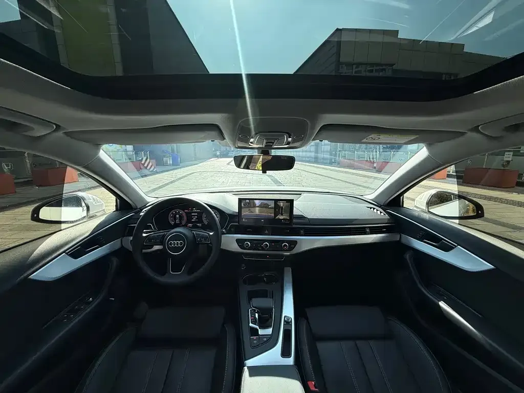 Audi A4L 2022 из CN, фото 5