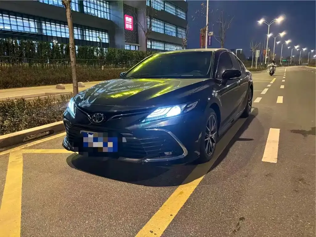 Toyota Camry 2022 из CN, фото 1