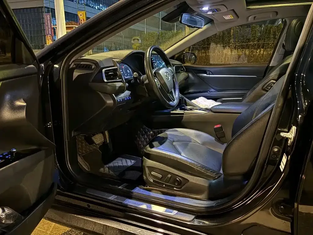 Toyota Camry 2022 из CN, фото 9