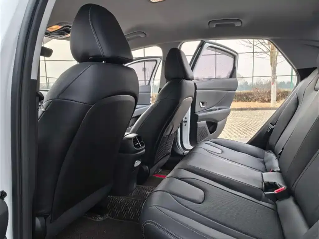 Hyundai Elantra 2024 из CN, фото 7