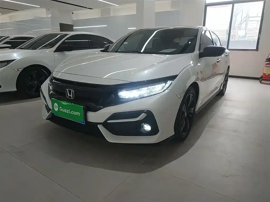 Honda Civic 2022 из CN, фото 2