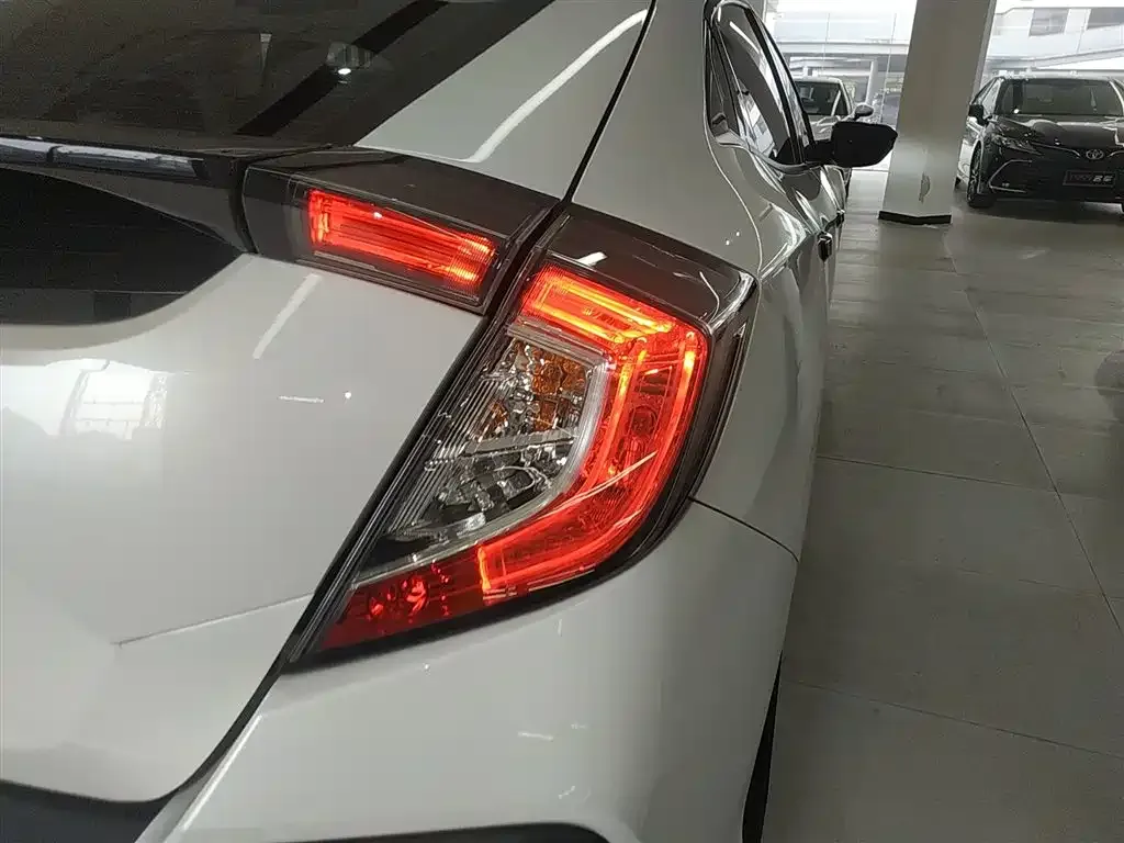 Honda Civic 2022 из CN, фото 10
