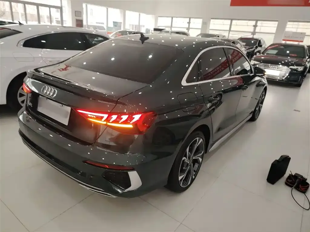 Audi A3 2024 из CN, фото 2