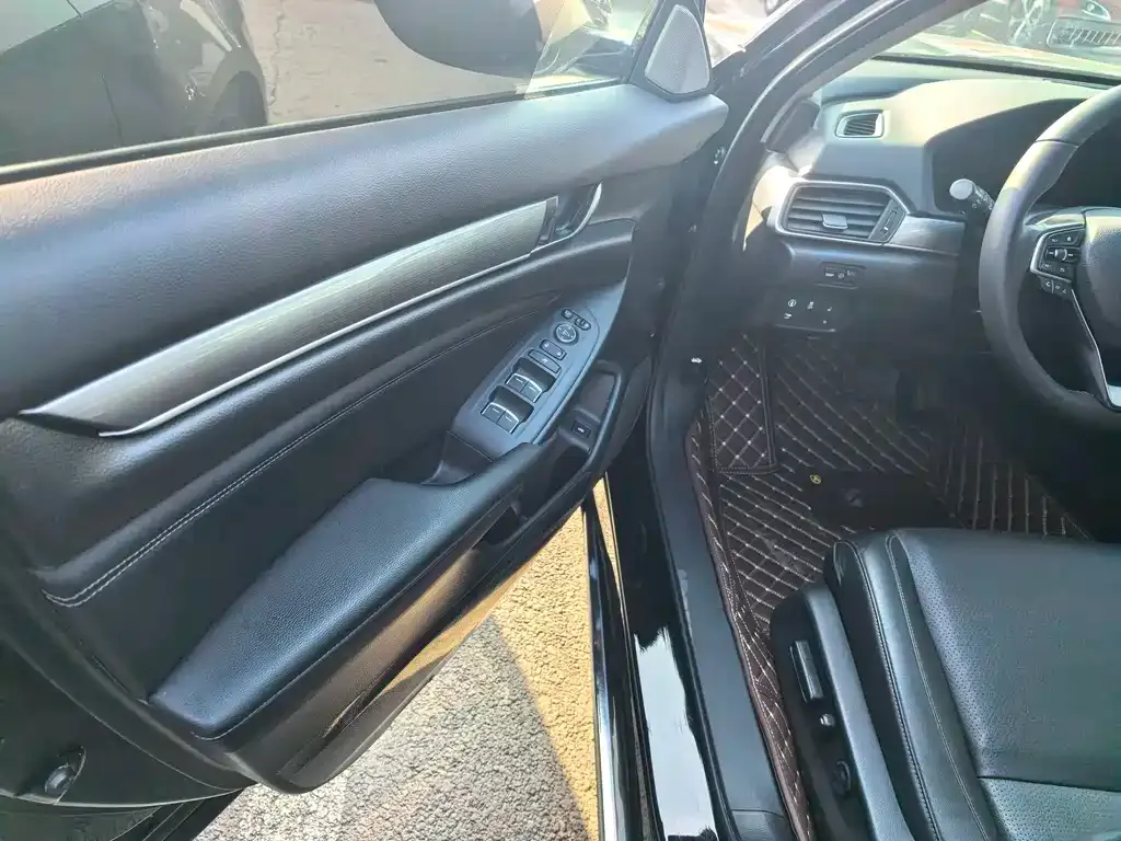 Honda Accord 2023 из CN, фото 8