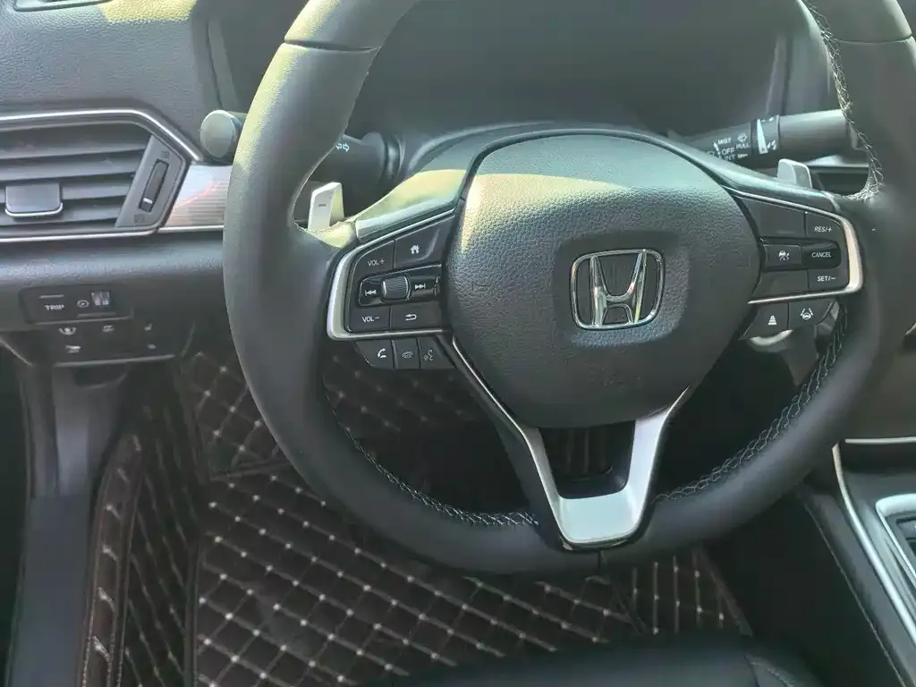 Honda Accord 2023 из CN, фото 2