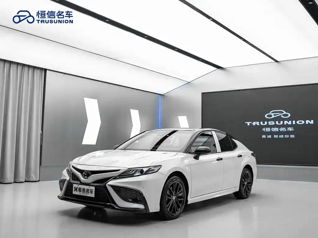 Toyota Camry 2023 из CN, фото 1